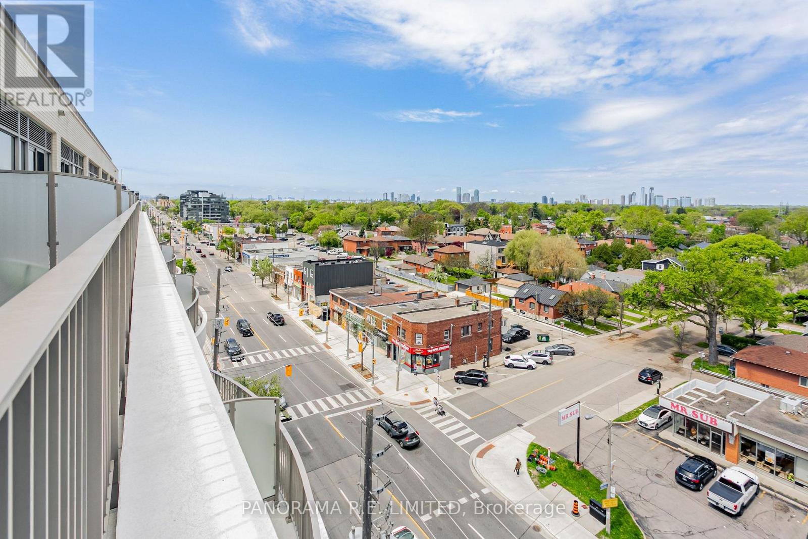 Ph817 - 689 The Queensway Property Photo 14