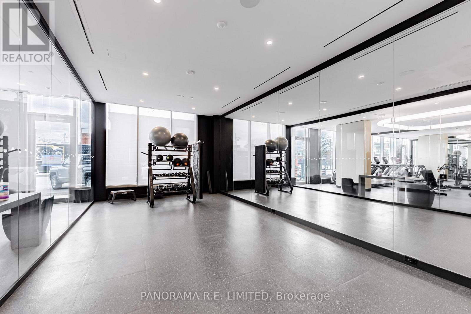 Ph817 - 689 The Queensway Property Photo 25