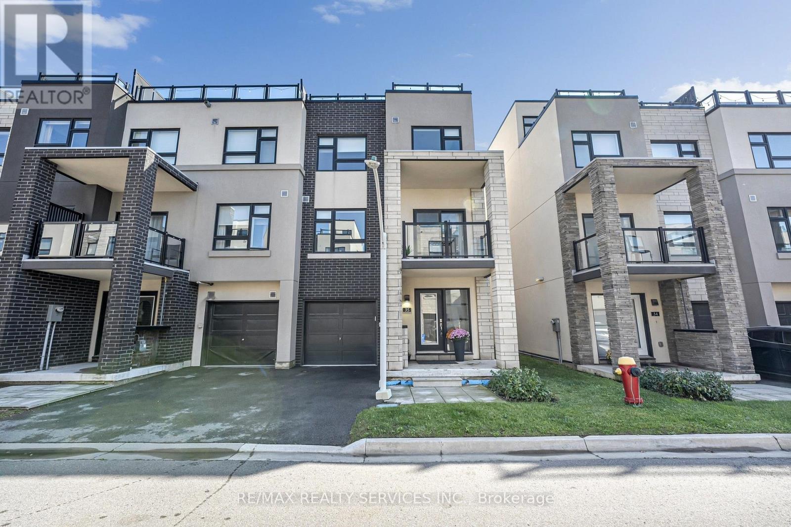 35 - 1121 COOKE BOULEVARD Property Photo 1