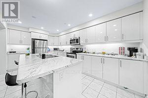 1227 Mulroney Heights Property Photo 10