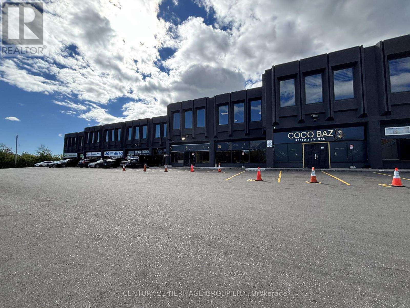 5 - 4544 Dufferin Street Property Photo 3