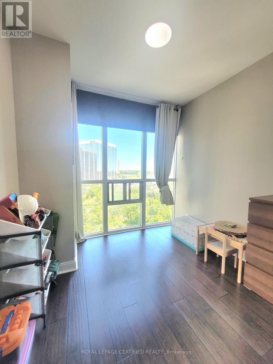 909 - 90 Absolute Avenue Property Photo 16