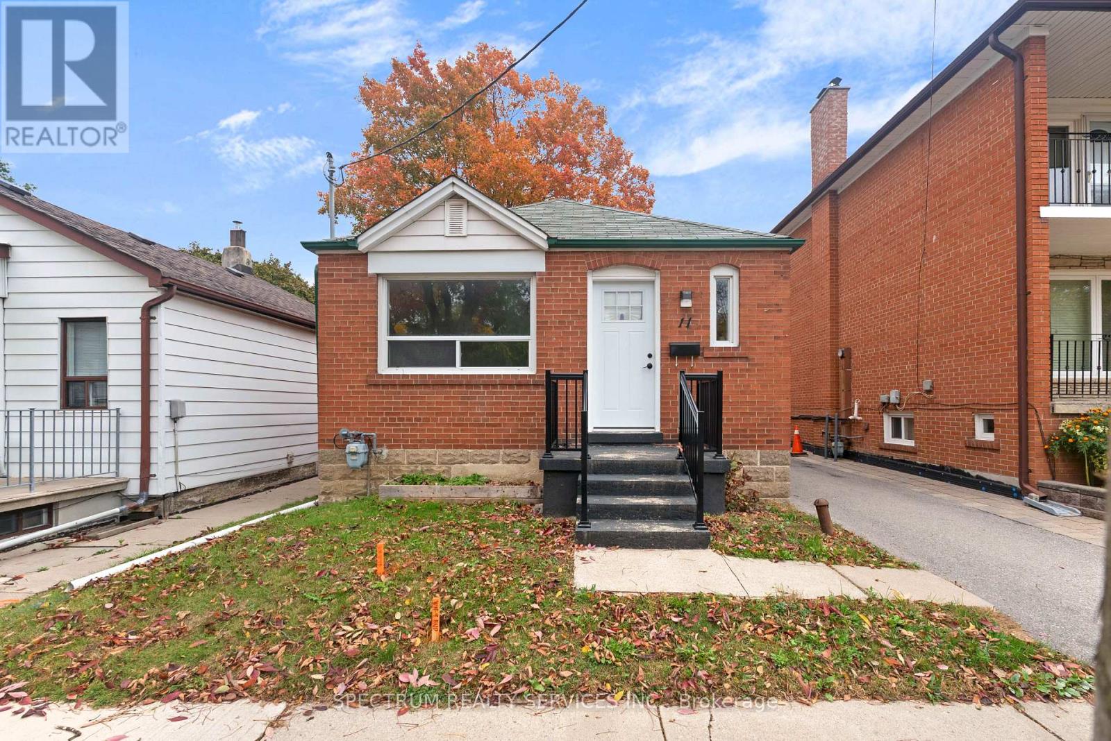11 Vimy Avenue Property Photo 2