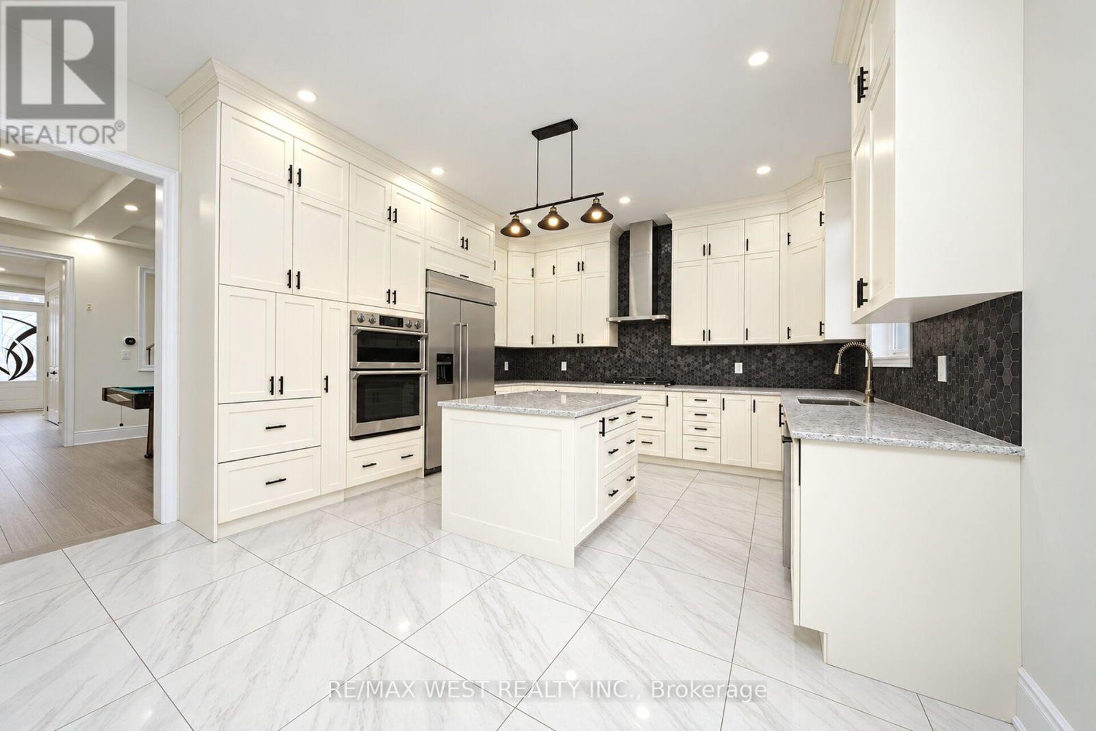 89 Clockwork Drive Property Photo 11