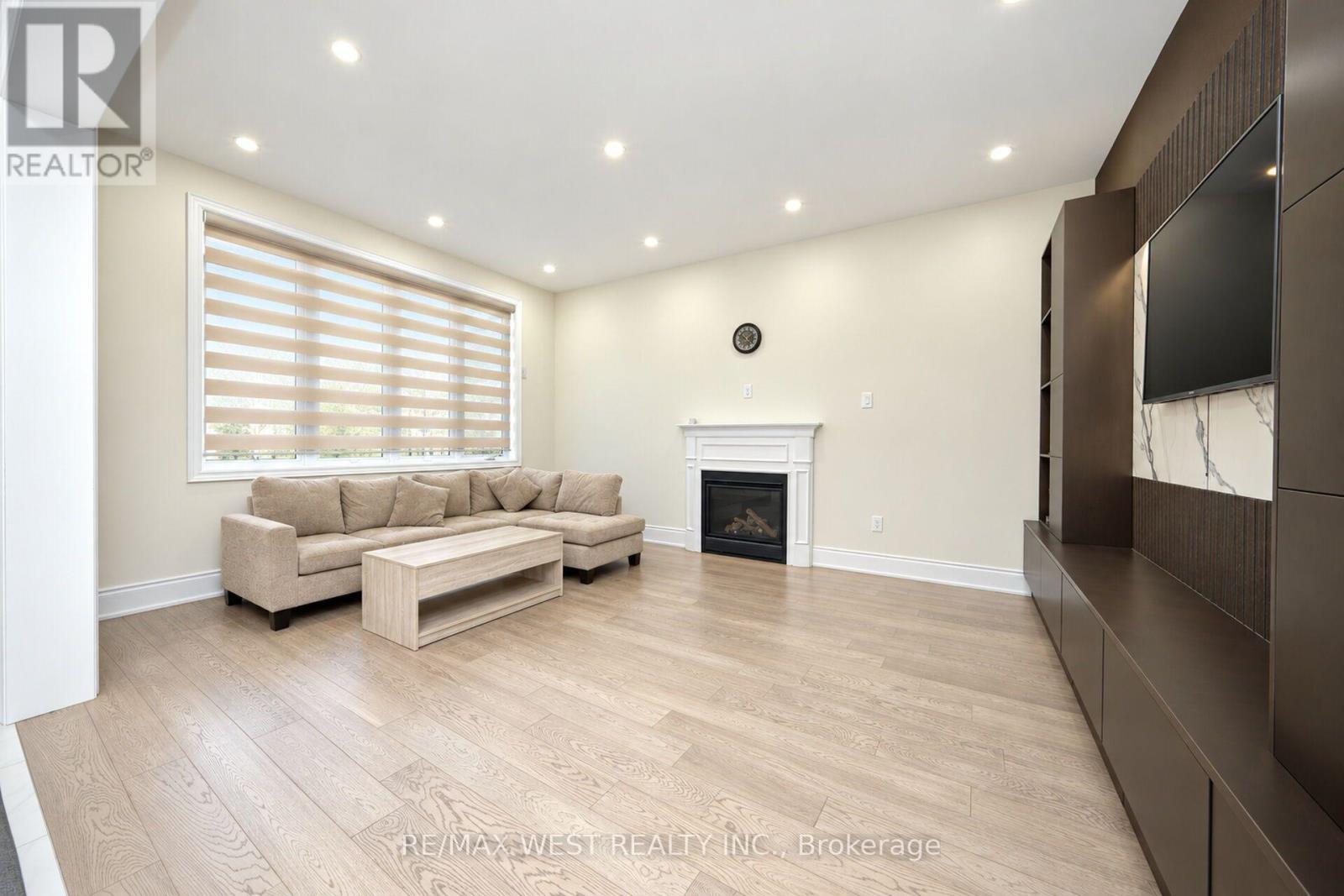 89 Clockwork Drive Property Photo 17