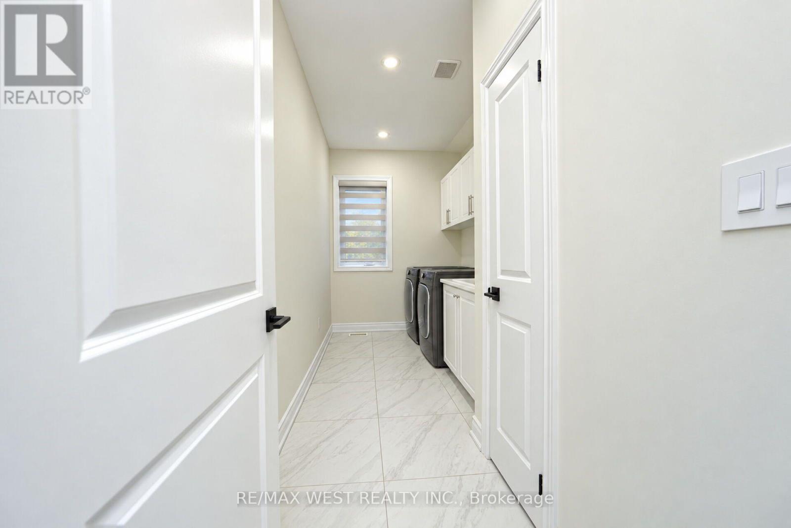 89 Clockwork Drive Property Photo 32