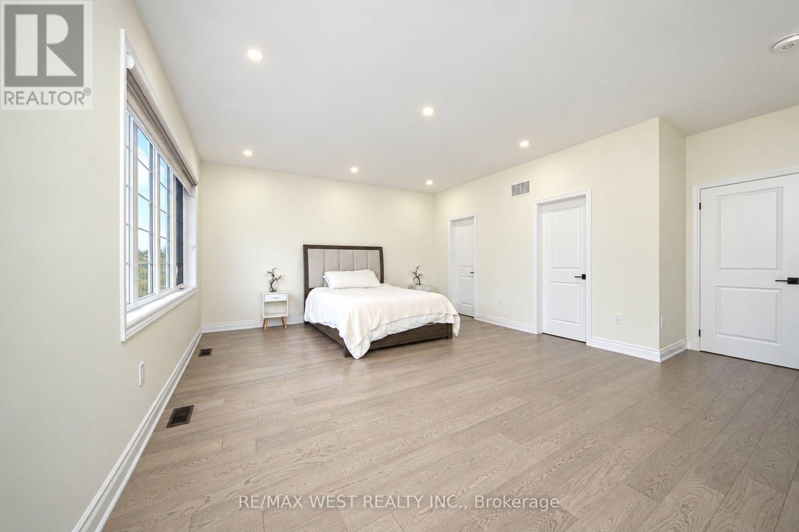 89 Clockwork Drive Property Photo 35