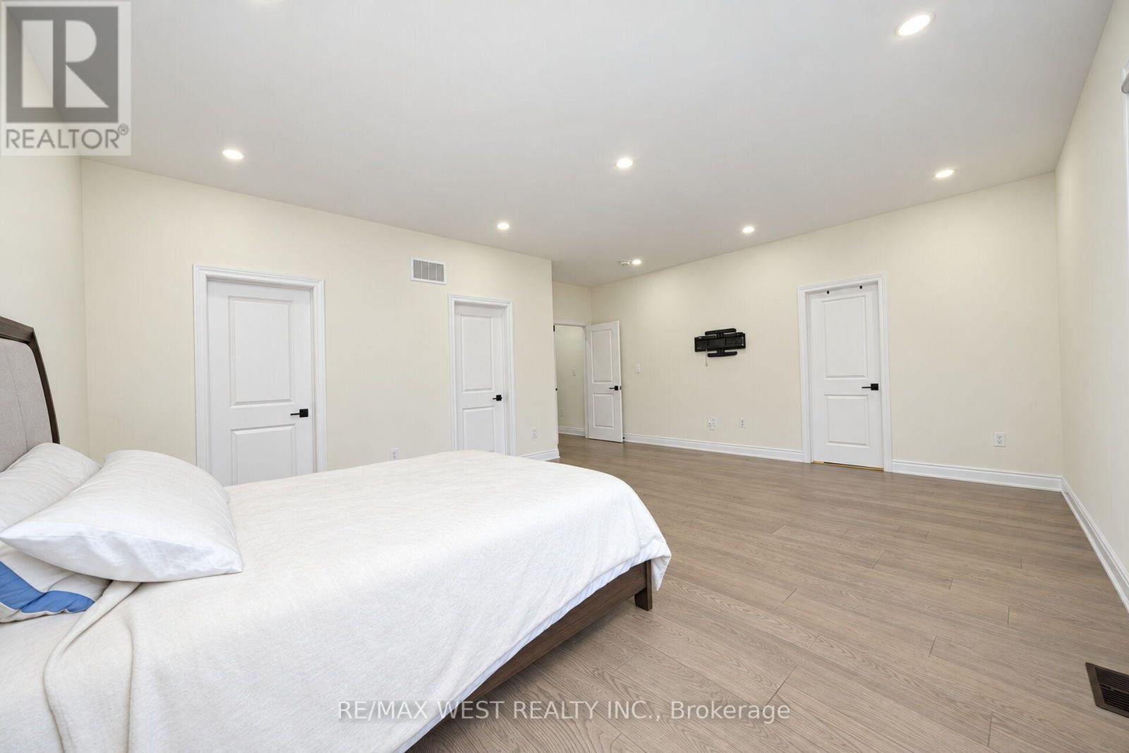 89 Clockwork Drive Property Photo 36