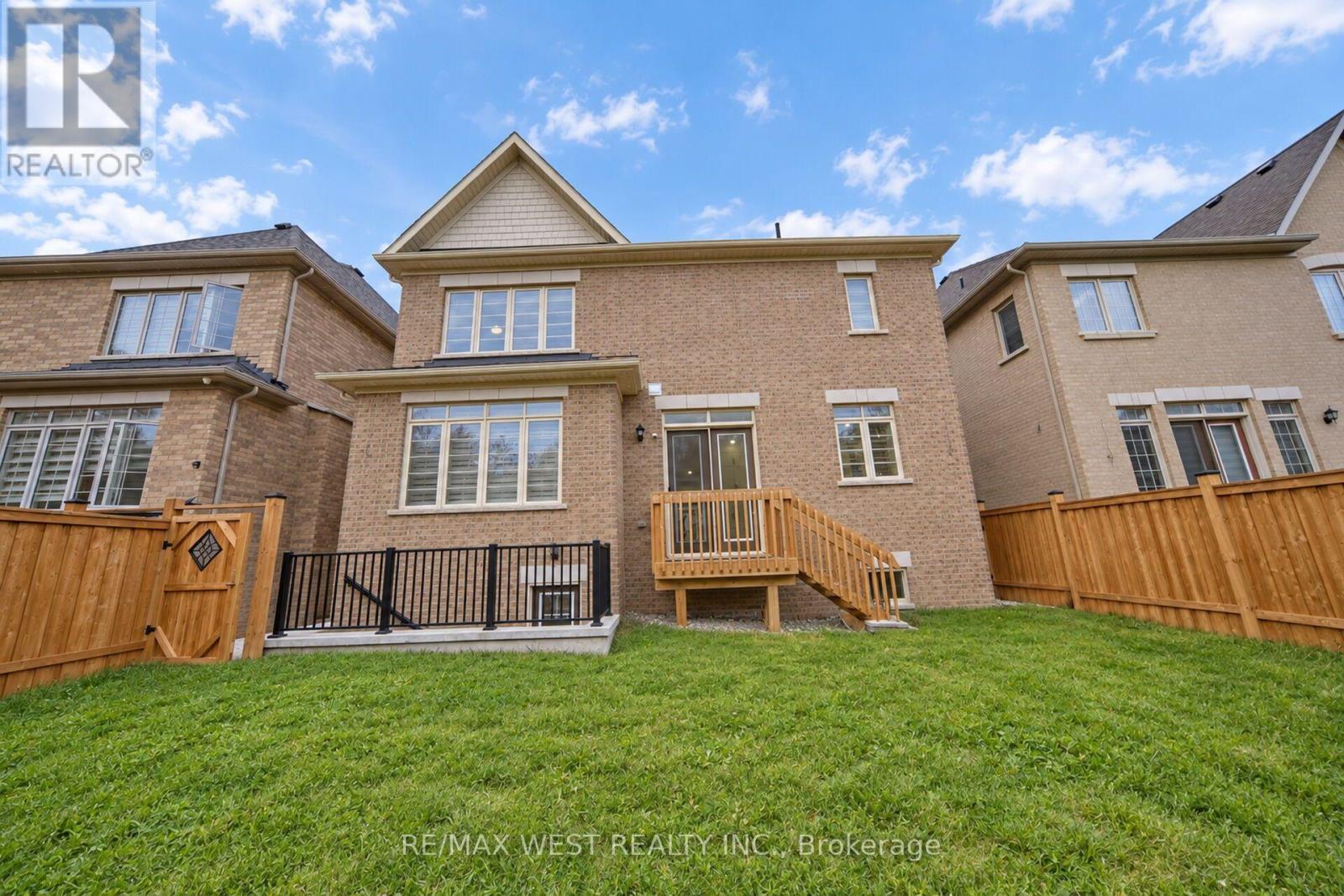 89 Clockwork Drive Property Photo 46