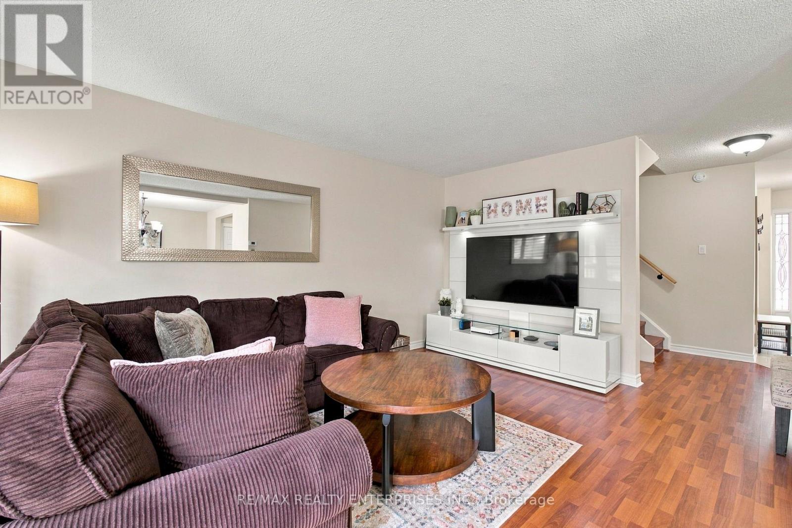 82 - 2881 Windwood Drive Property Photo 8
