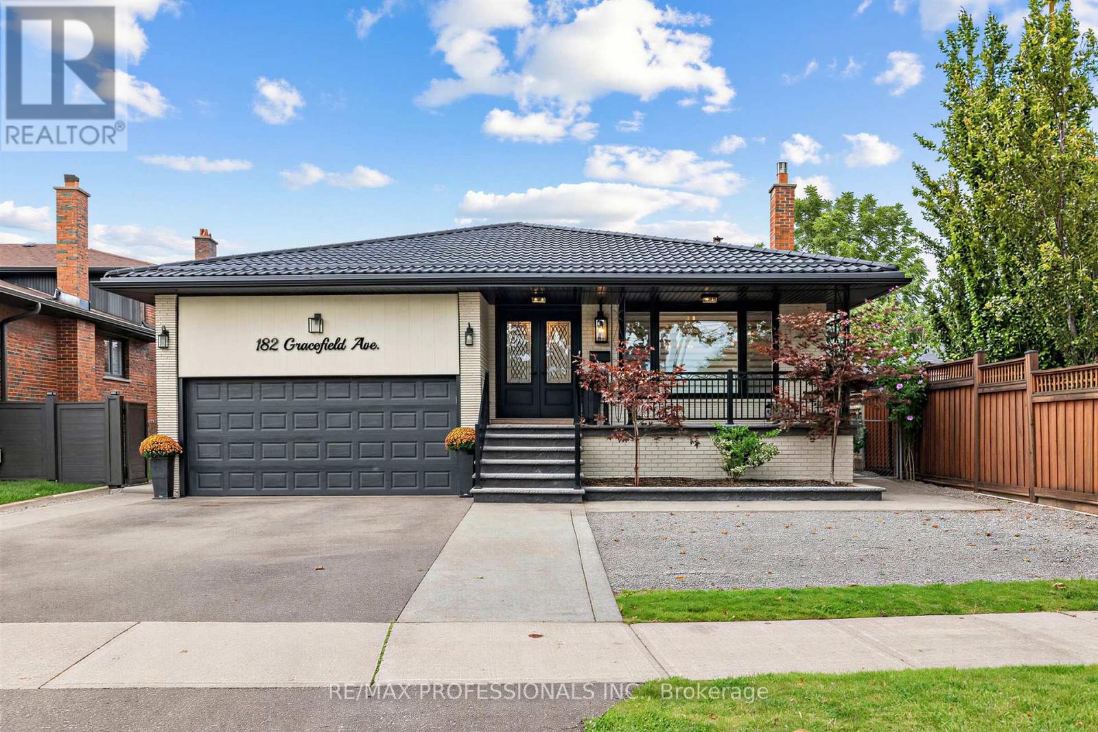 182 Gracefield Avenue Property Photo 2