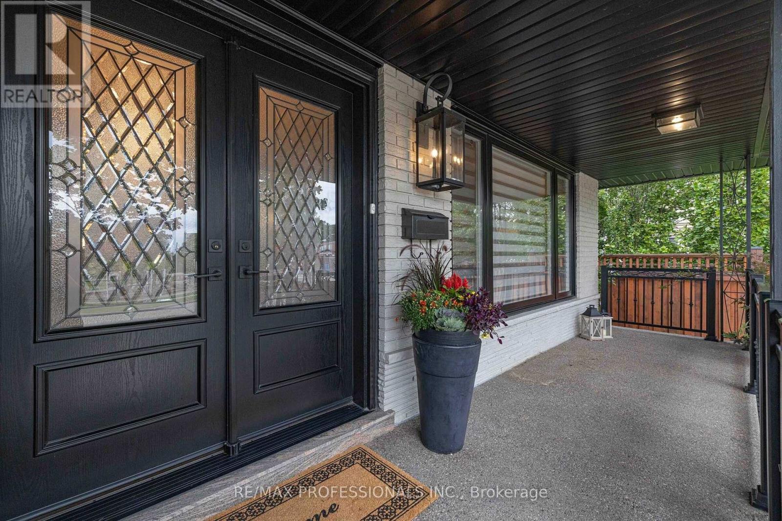182 Gracefield Avenue Property Photo 8