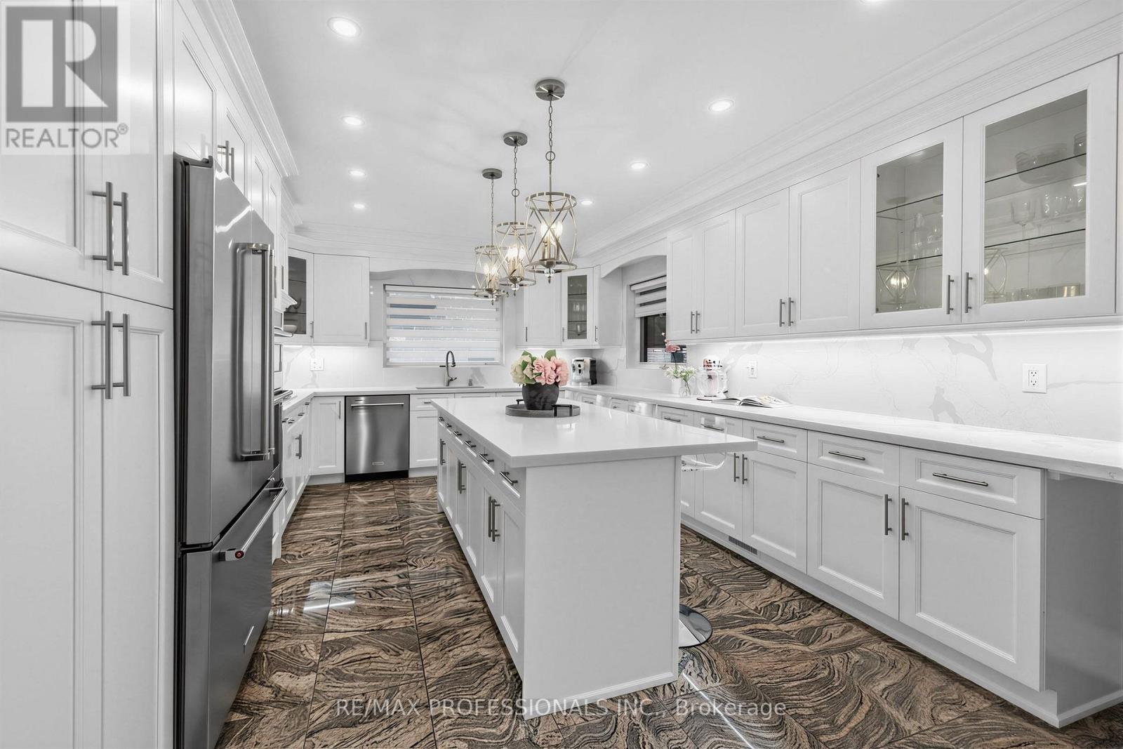 182 Gracefield Avenue Property Photo 17