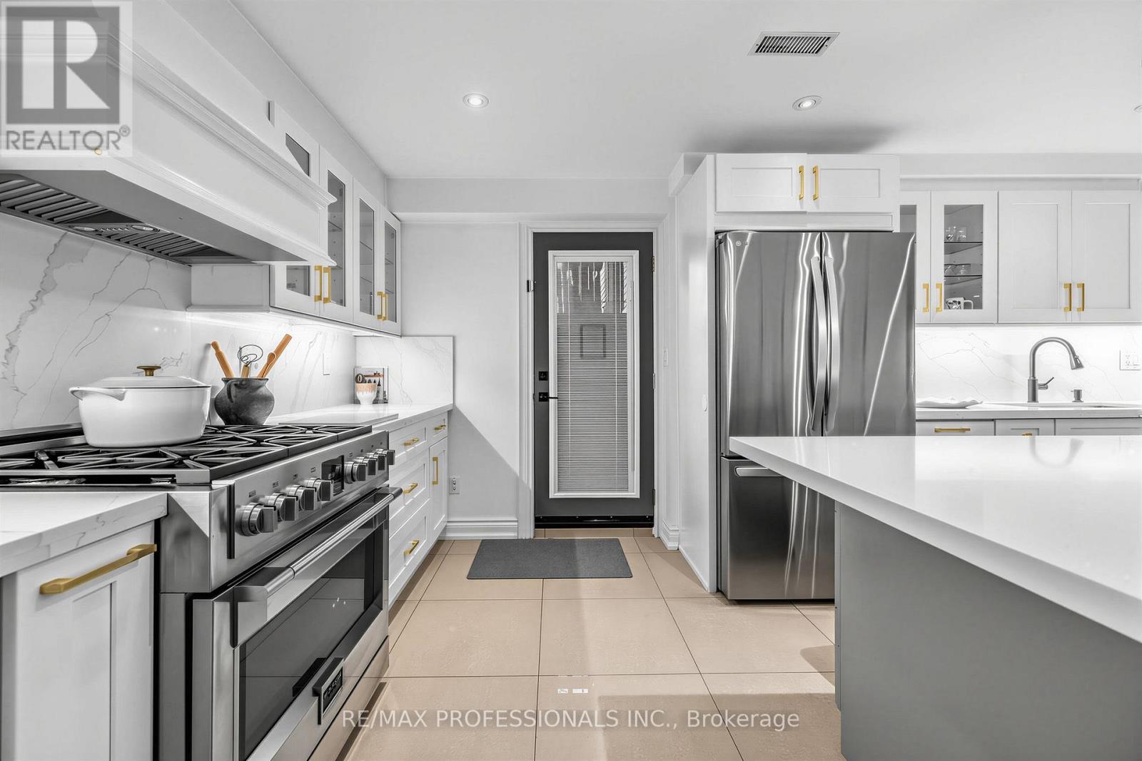 182 Gracefield Avenue Property Photo 41