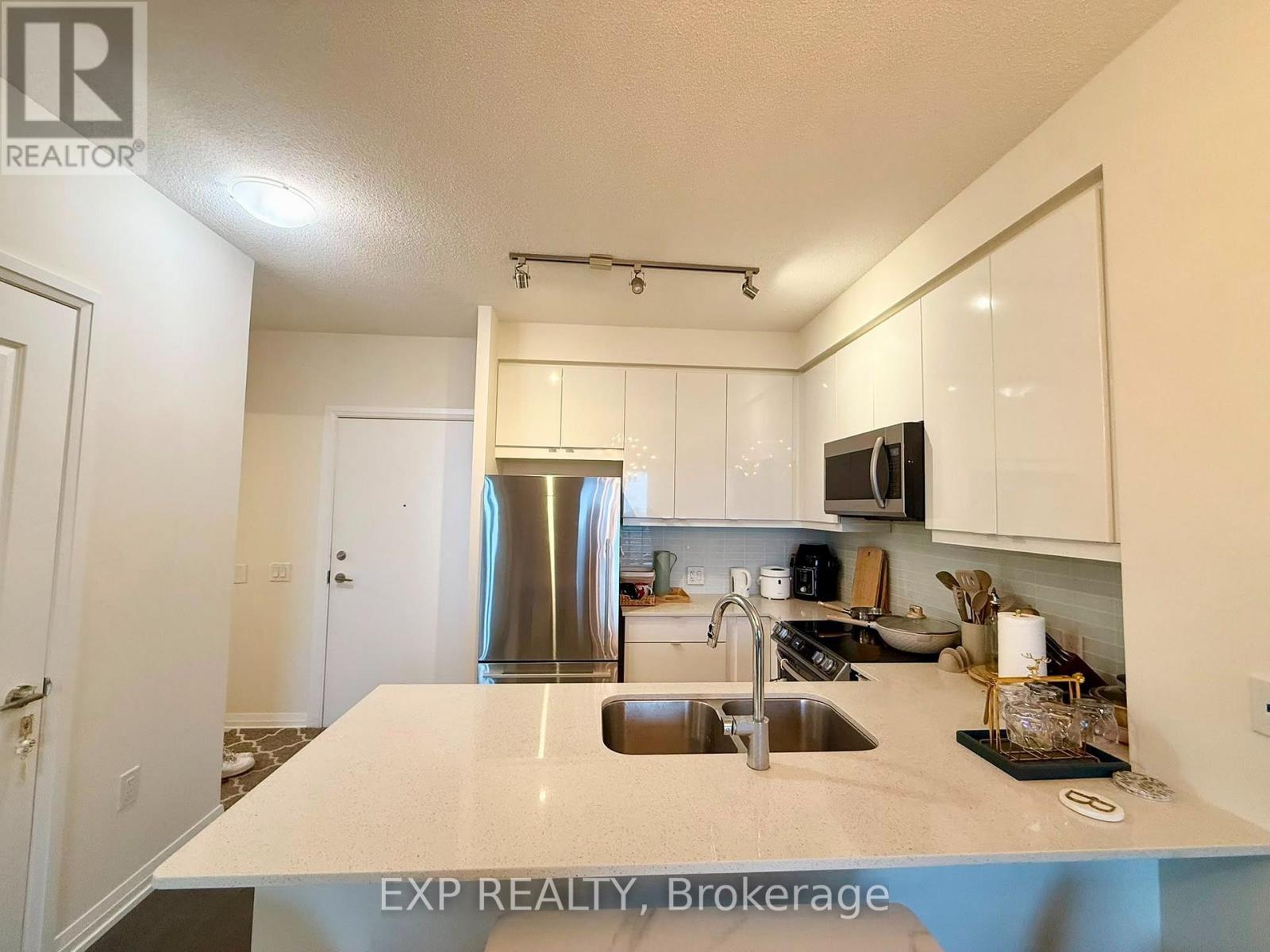 520 - 50 Thomas Riley Road Property Photo 5