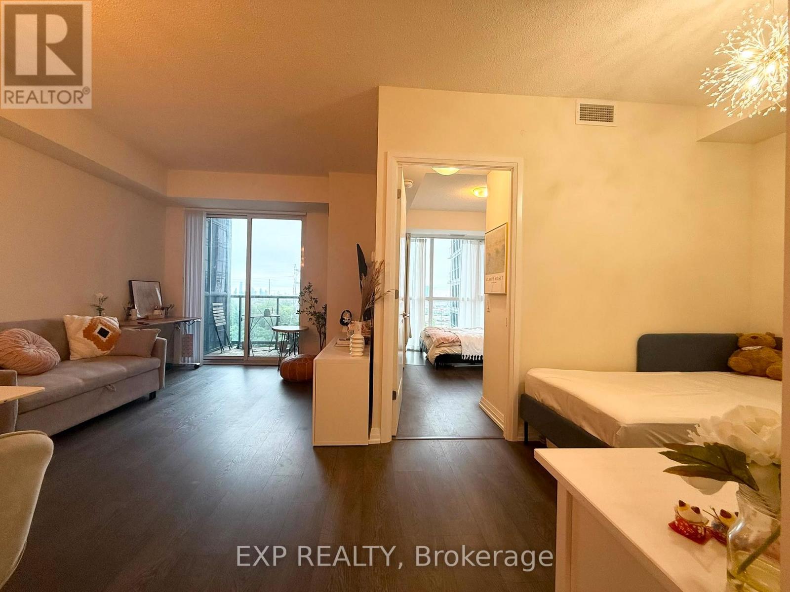 520 - 50 Thomas Riley Road Property Photo 10