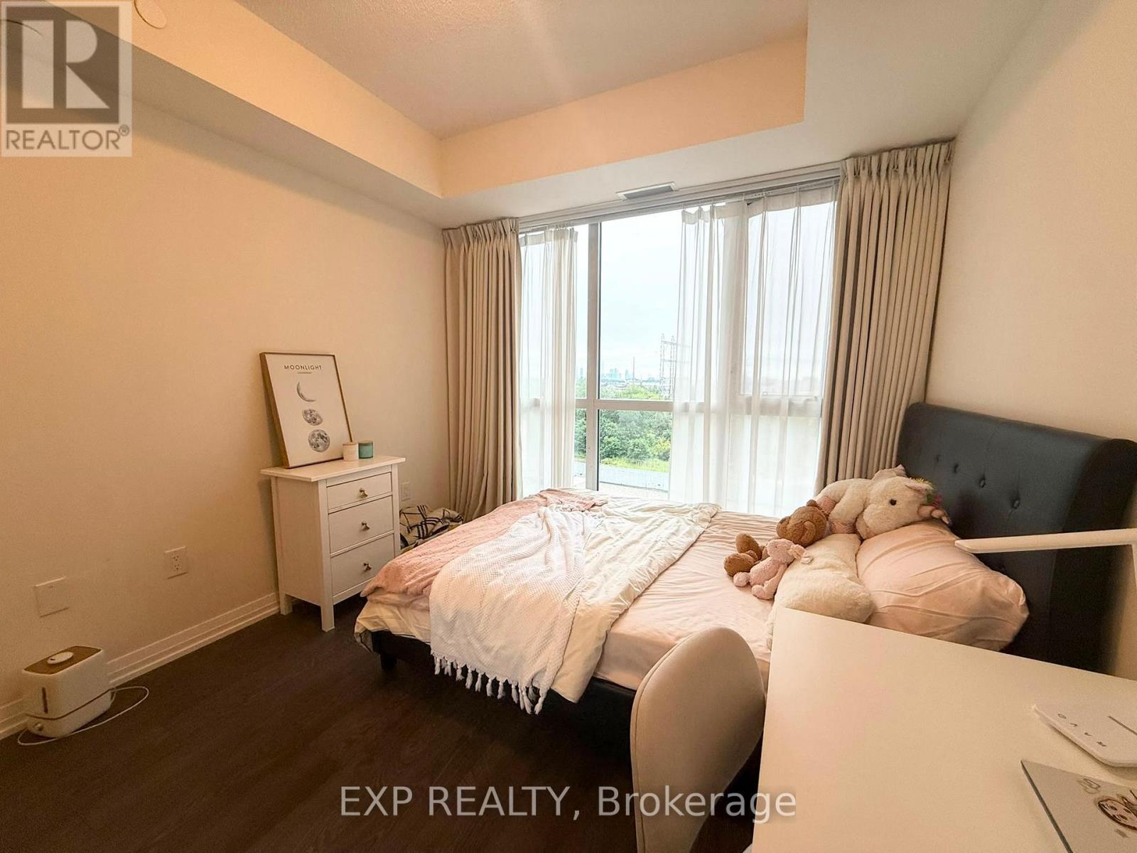 520 - 50 Thomas Riley Road Property Photo 15
