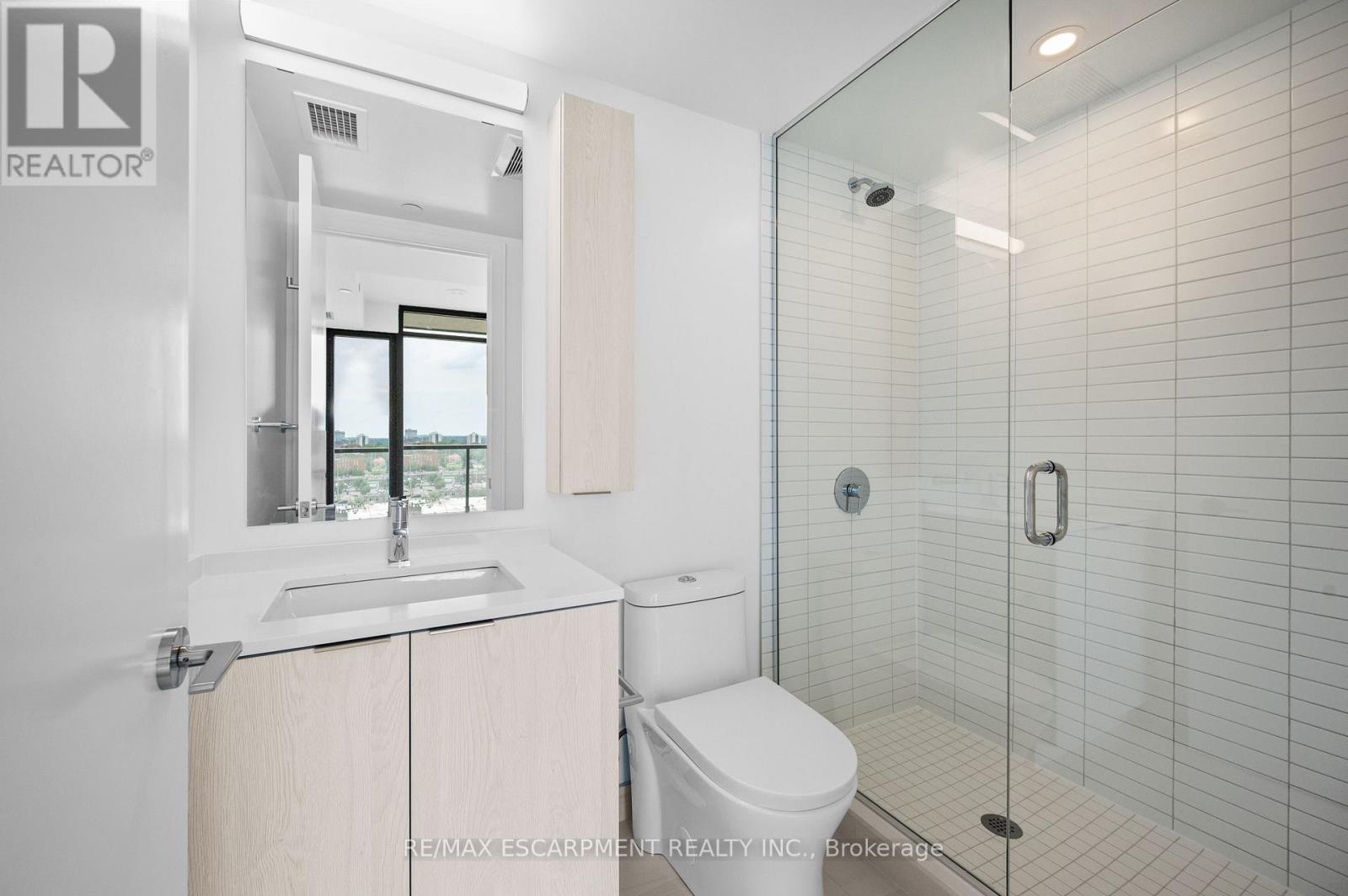 1016 - 86 Dundas Street E Property Photo 10