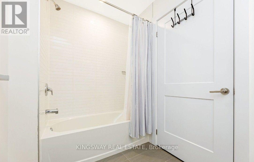 318 - 3200 William Coltson Avenue Property Photo 17