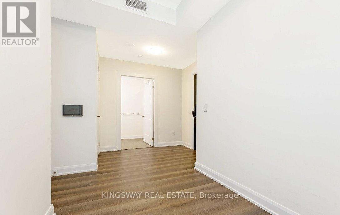 318 - 3200 William Coltson Avenue Property Photo 19