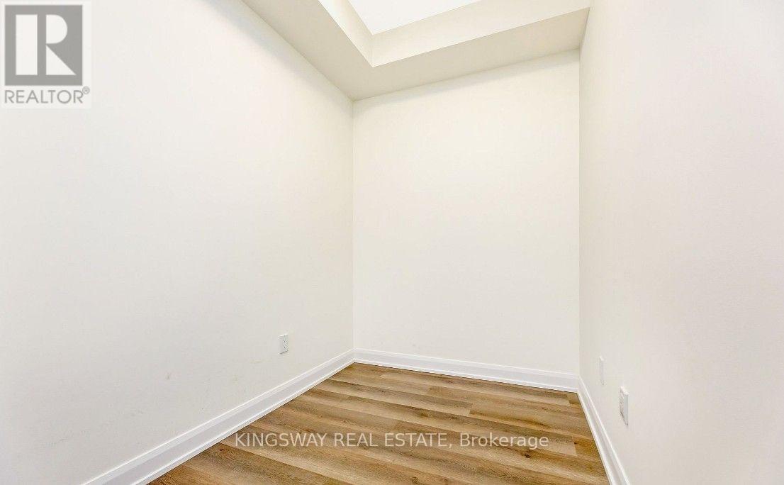 318 - 3200 William Coltson Avenue Property Photo 22