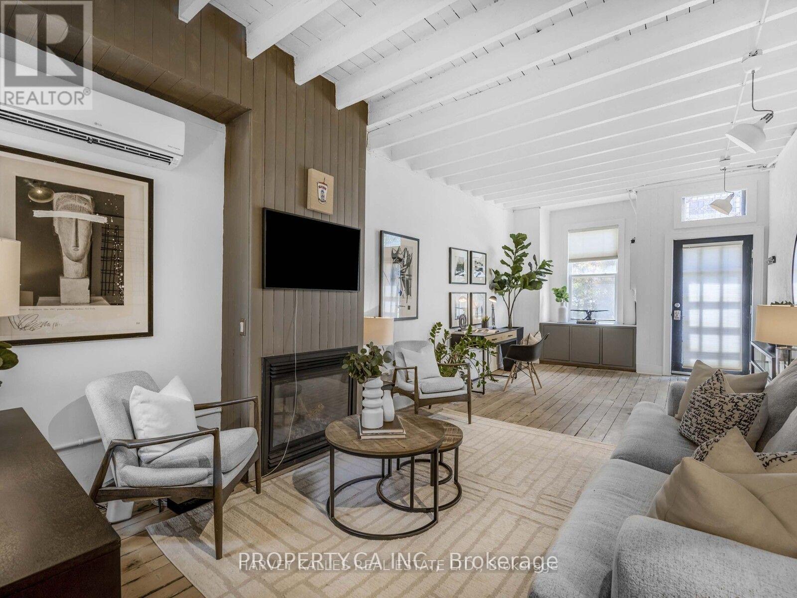 18 Saunders Avenue Property Photo 6