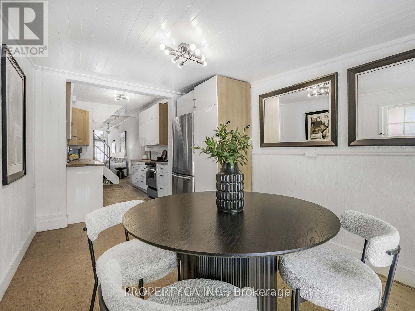 18 Saunders Avenue Property Photo 8