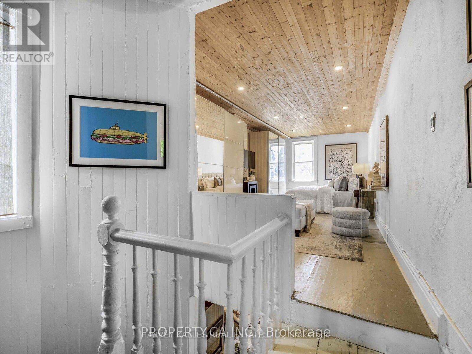 18 Saunders Avenue Property Photo 13