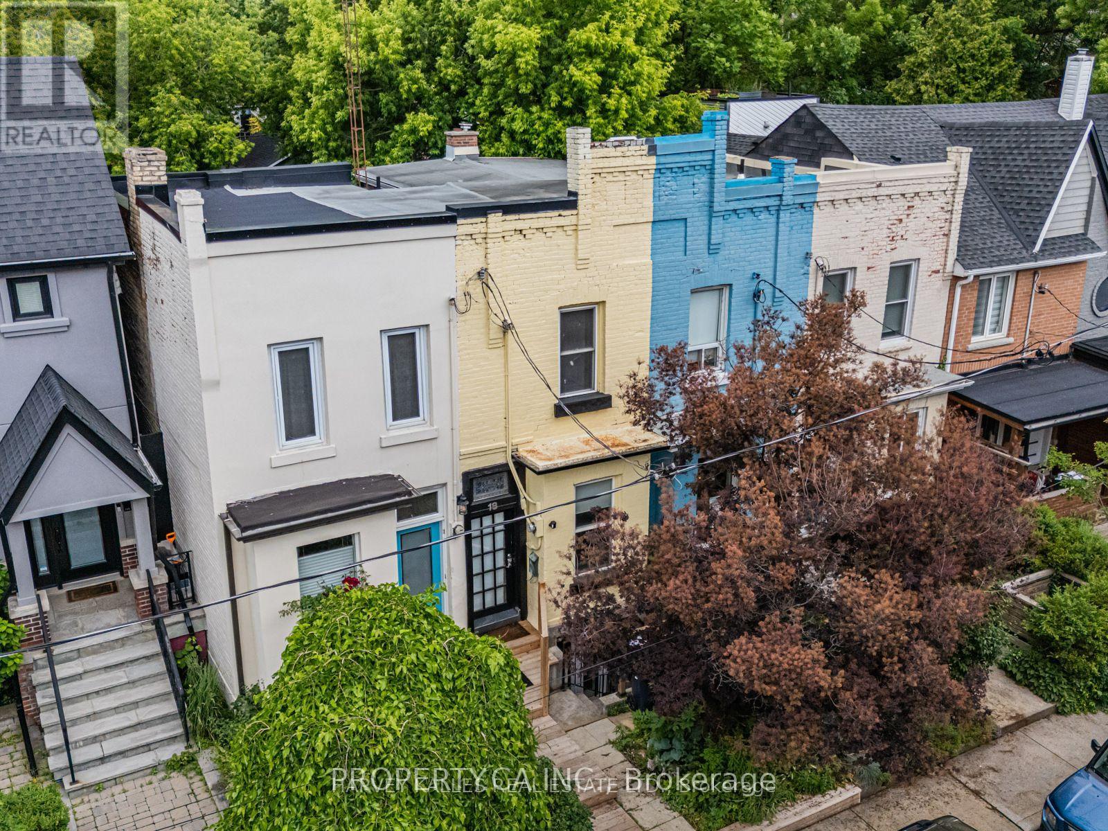 18 Saunders Avenue Property Photo 26