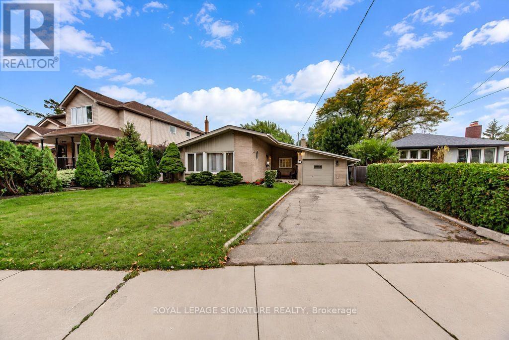 10 Beaver Bend Crescent Property Photo 1