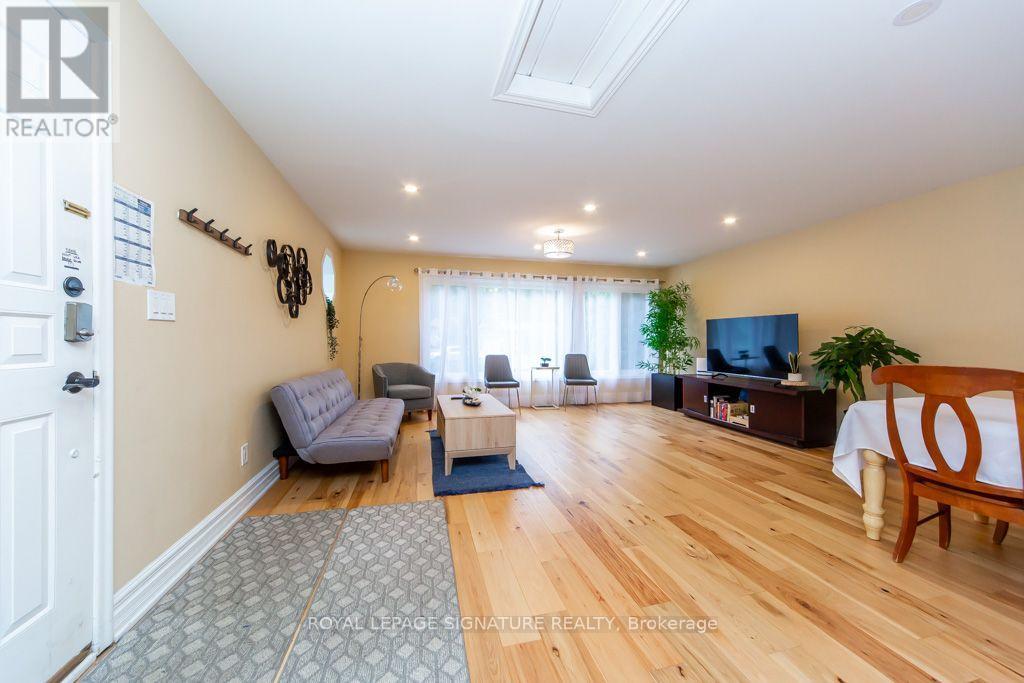 10 Beaver Bend Crescent Property Photo 4