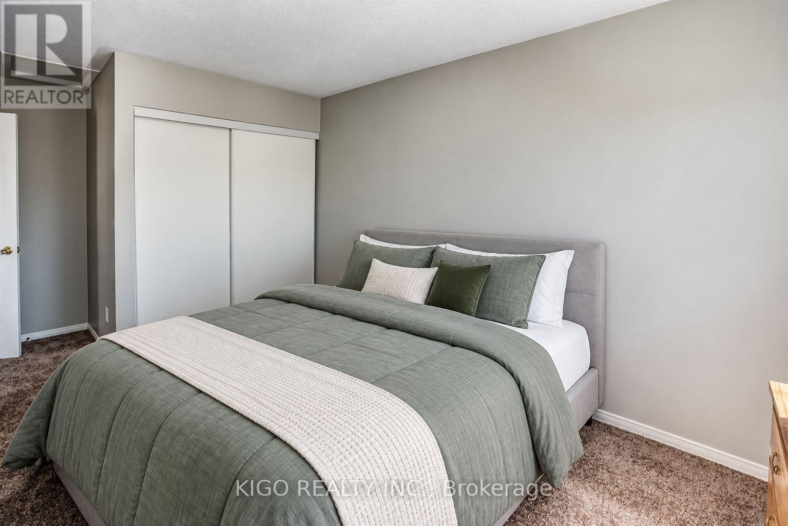 3868 Craighurst Avenue Property Photo 6