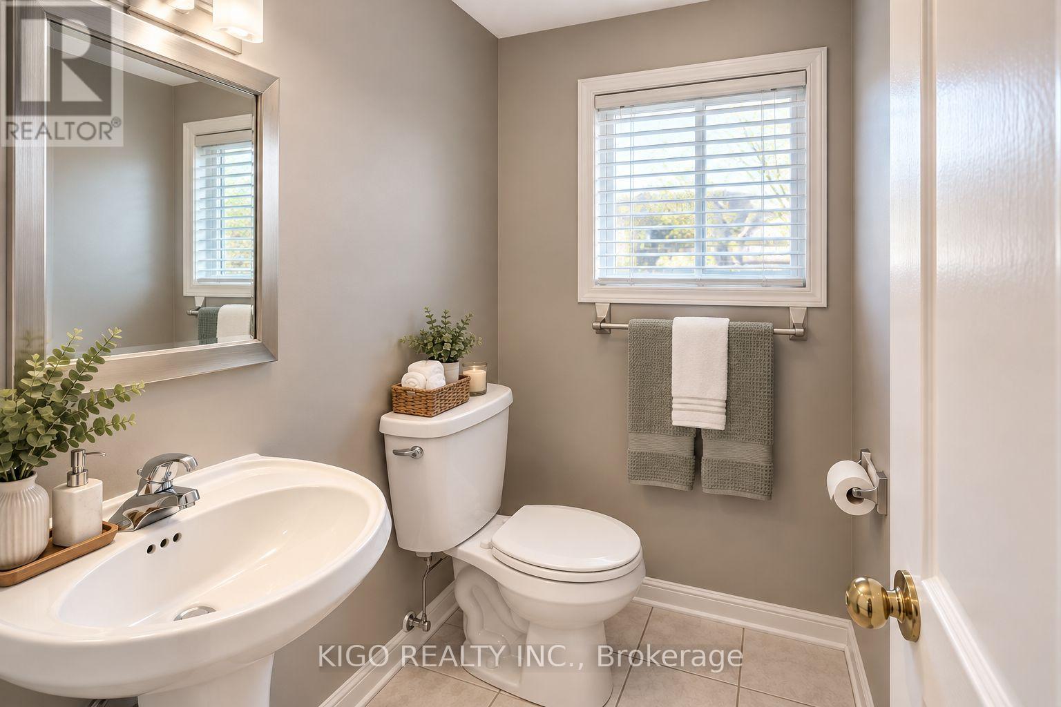 3868 Craighurst Avenue Property Photo 9