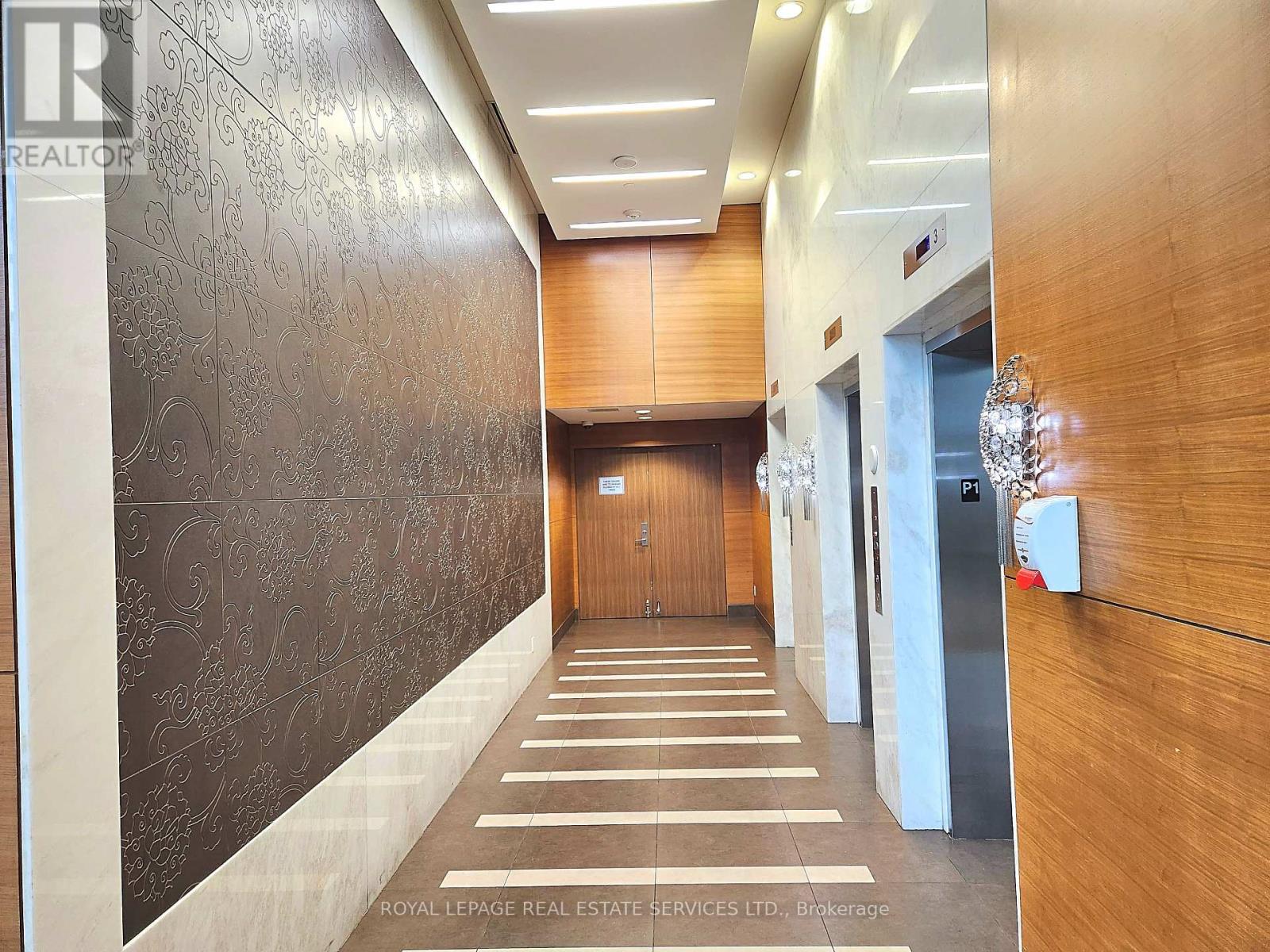 908 - 80 Marine Parade Drive Property Photo 3