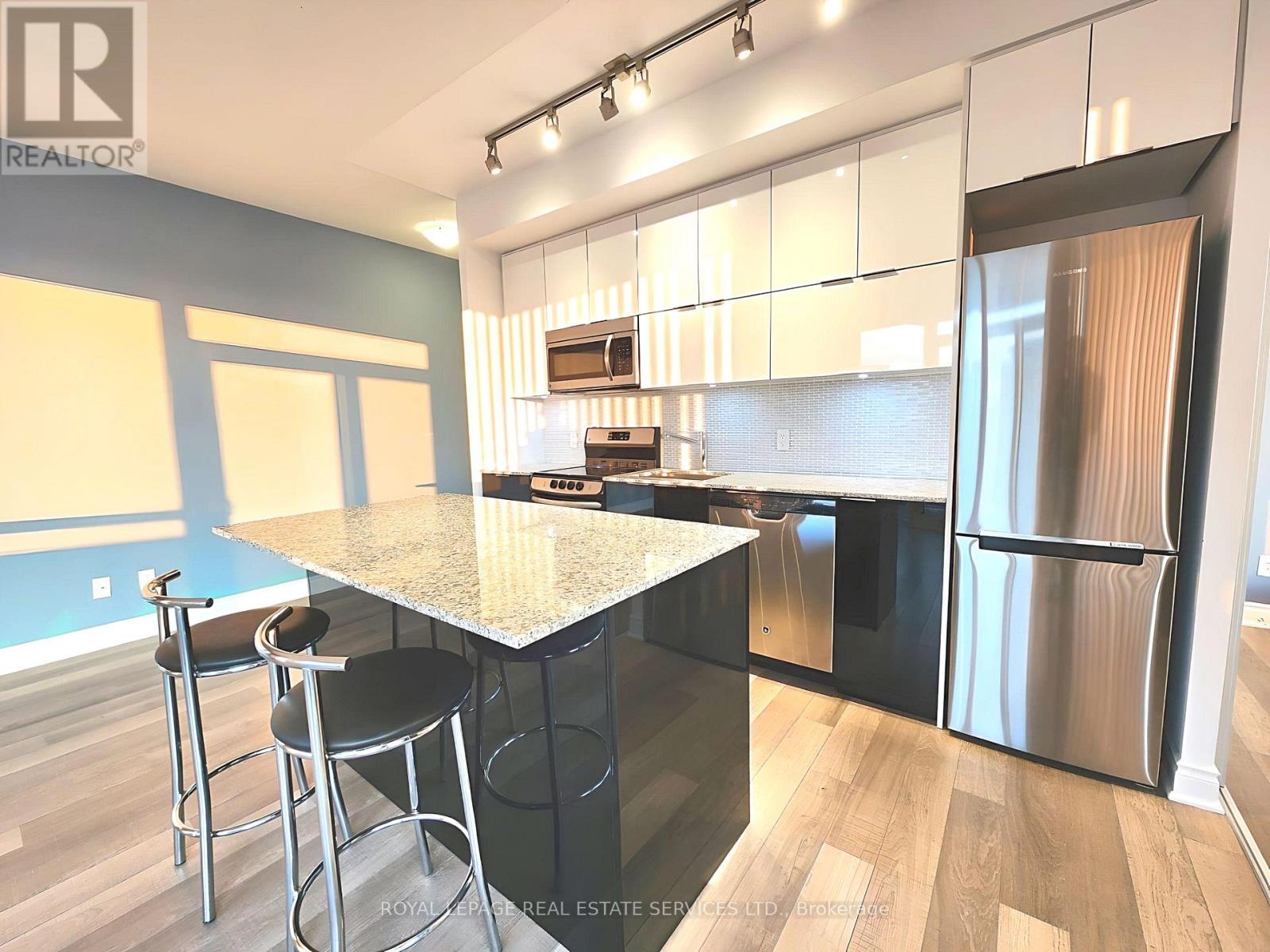 908 - 80 Marine Parade Drive Property Photo 7