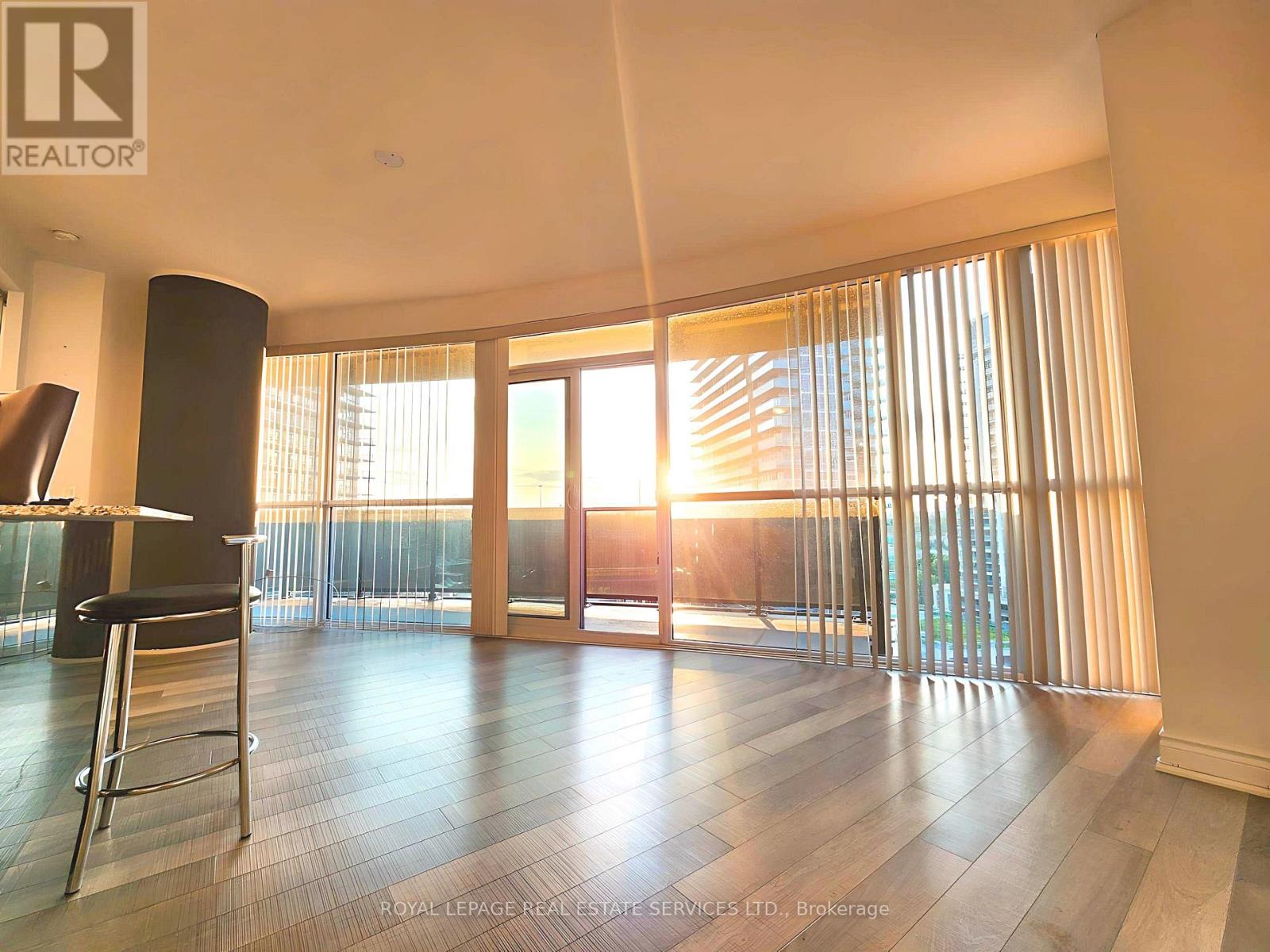 908 - 80 Marine Parade Drive Property Photo 8