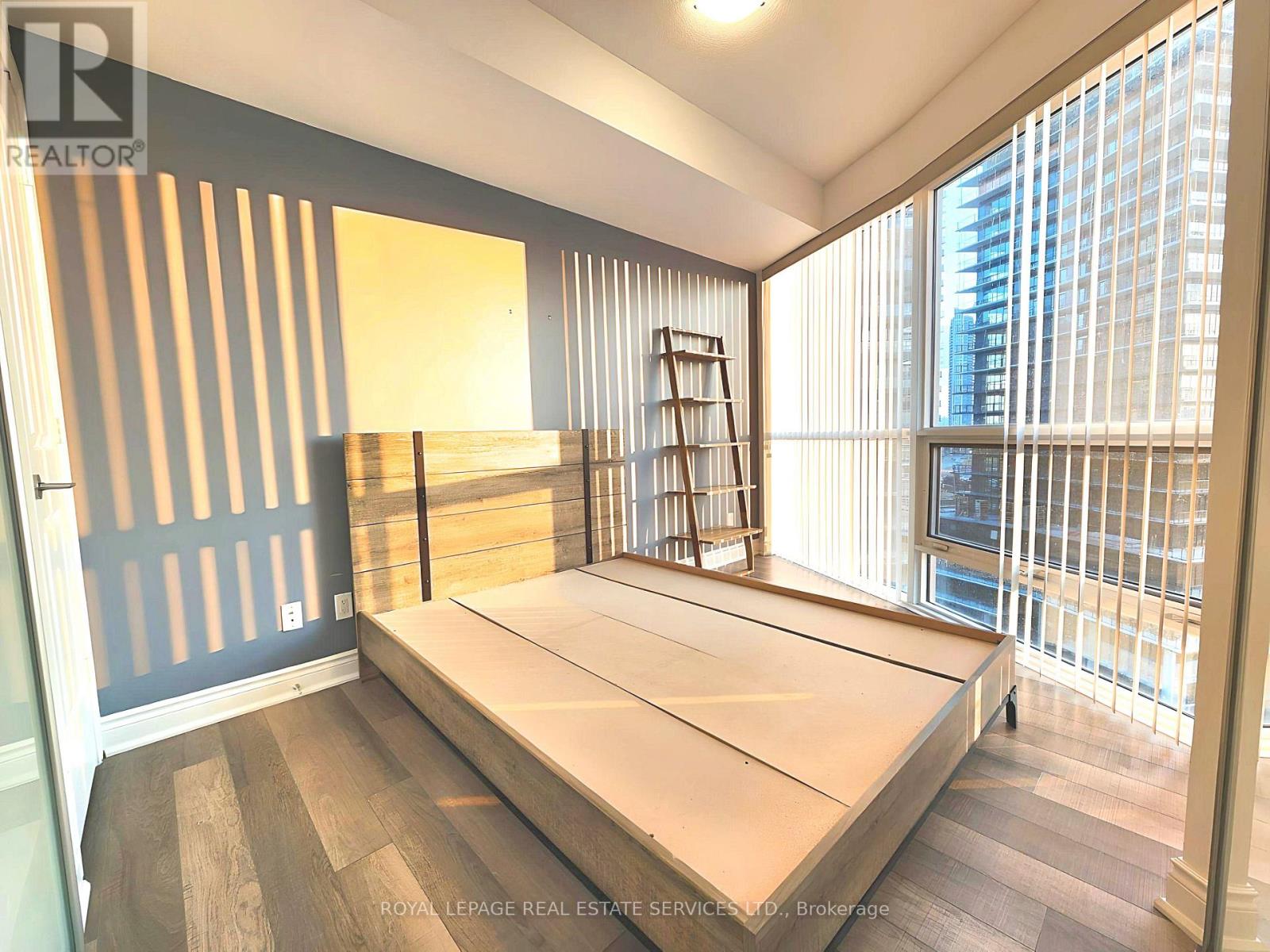 908 - 80 Marine Parade Drive Property Photo 13