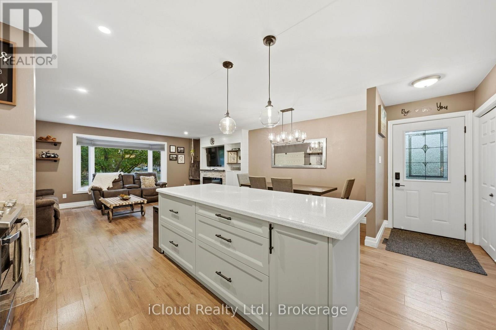 2324 Coldstream Drive Property Photo 8