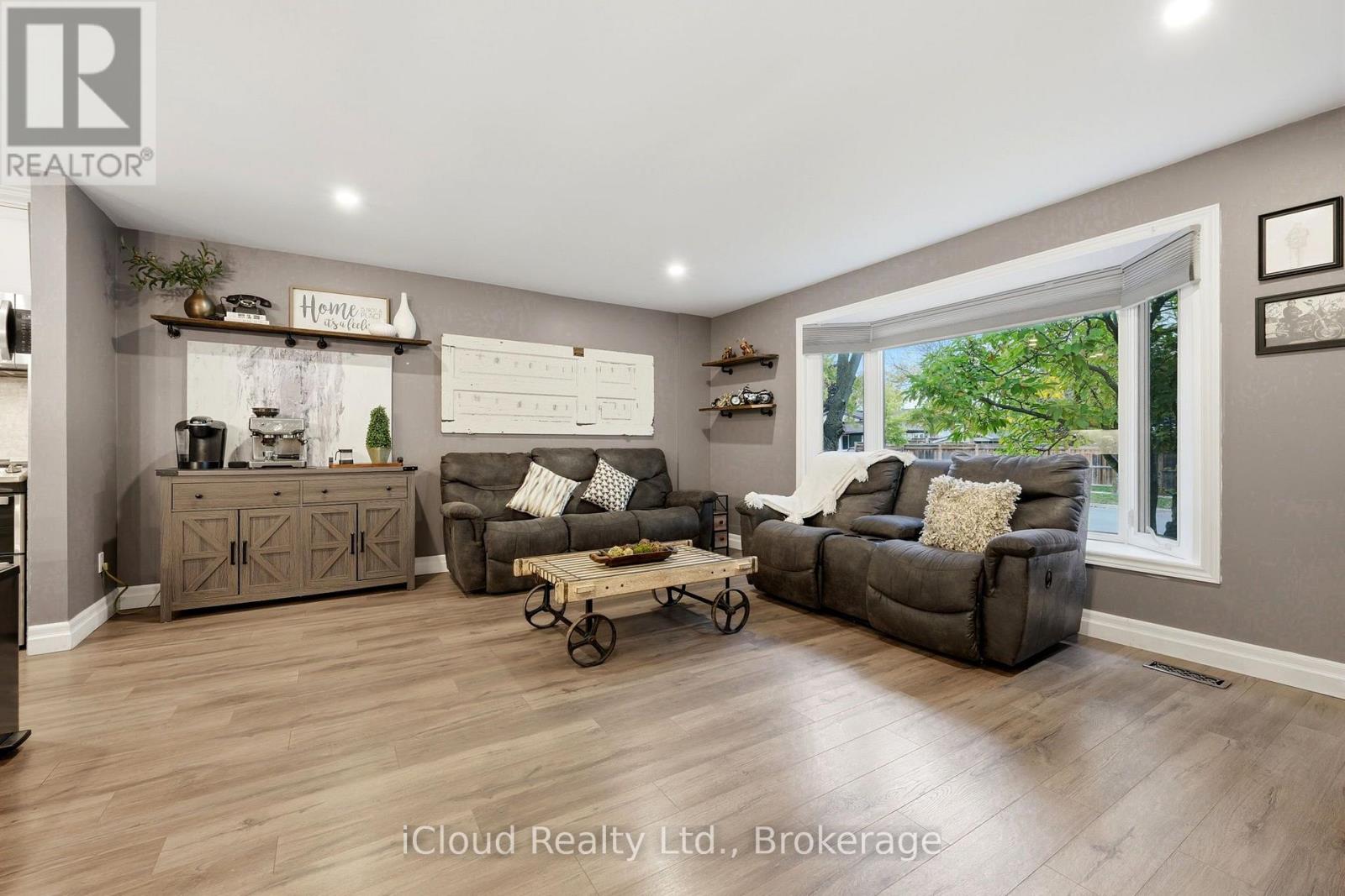 2324 Coldstream Drive Property Photo 12