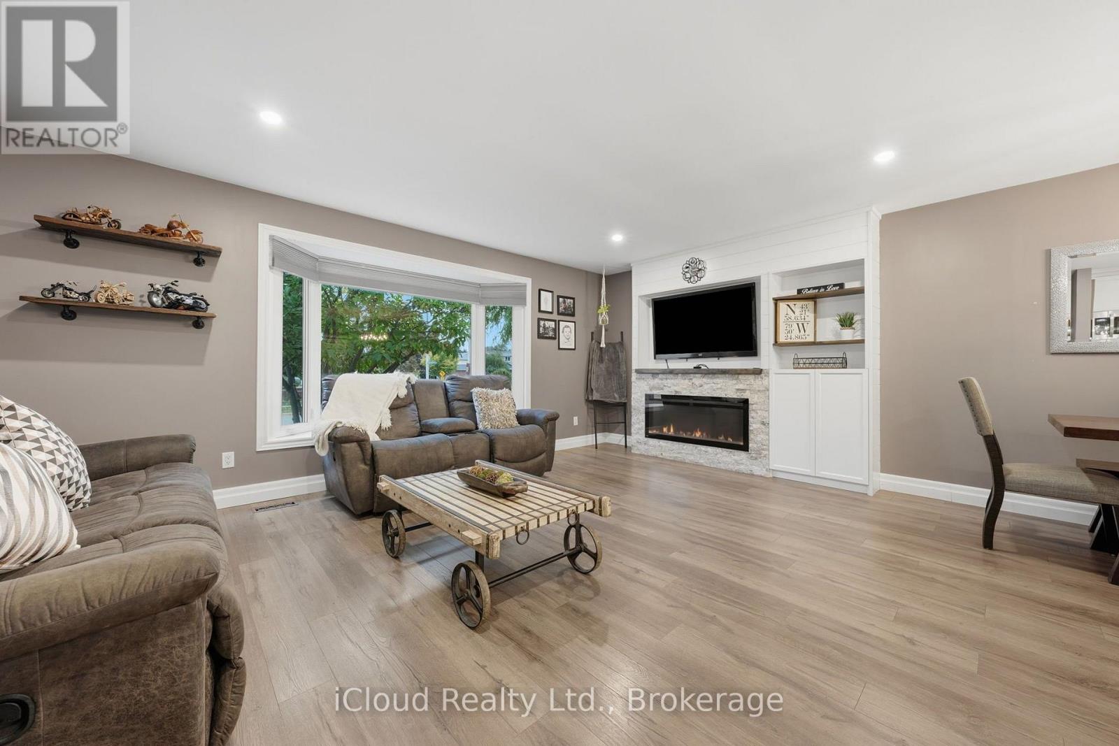 2324 Coldstream Drive Property Photo 13