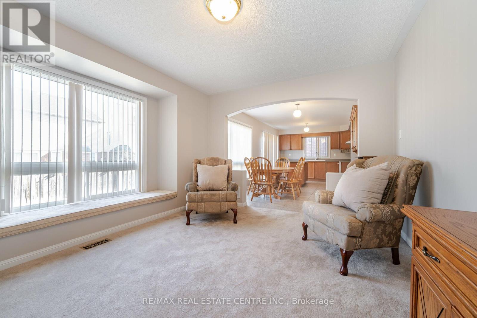 Upper - 15 Mendoza Drive Property Photo 16