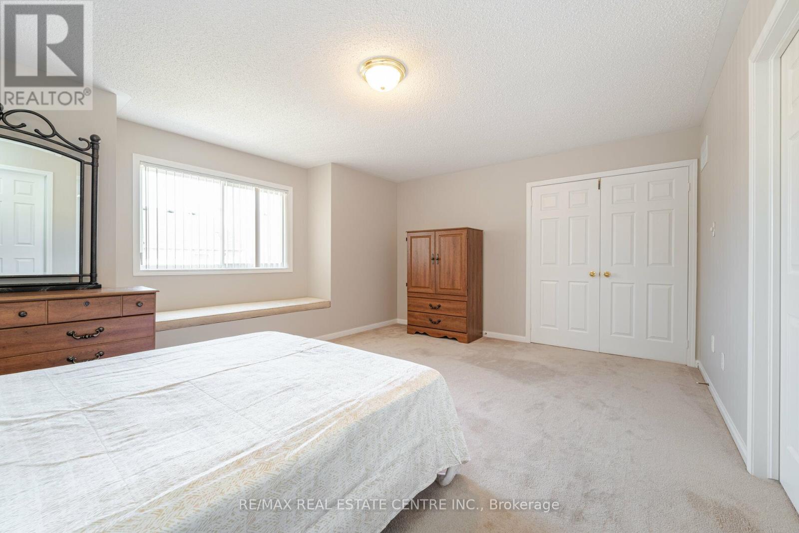 Upper - 15 Mendoza Drive Property Photo 24