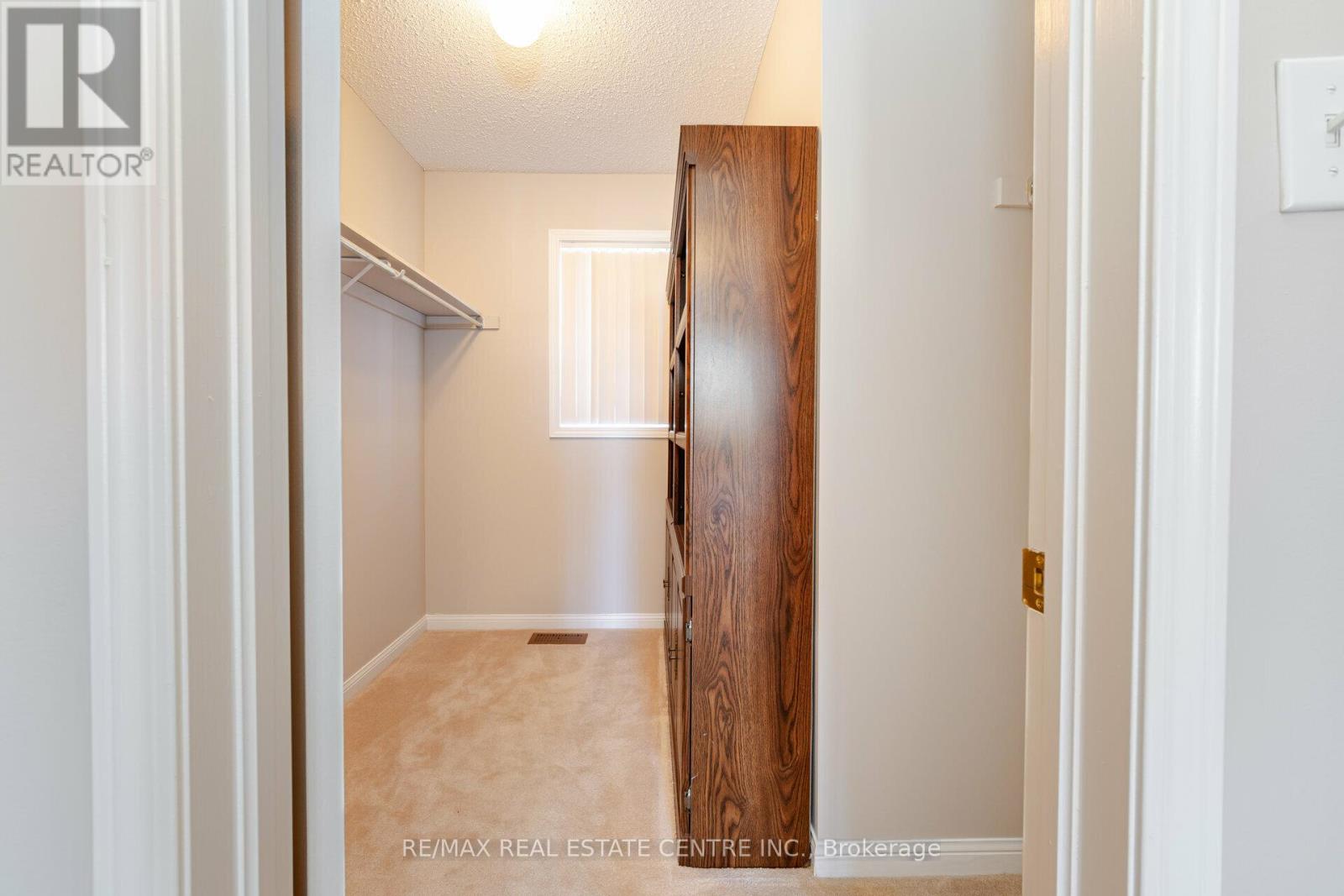 Upper - 15 Mendoza Drive Property Photo 26