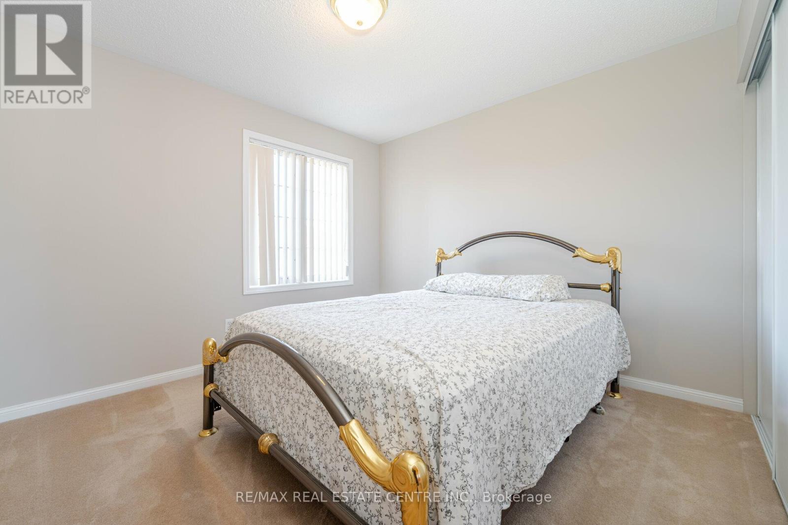 Upper - 15 Mendoza Drive Property Photo 29