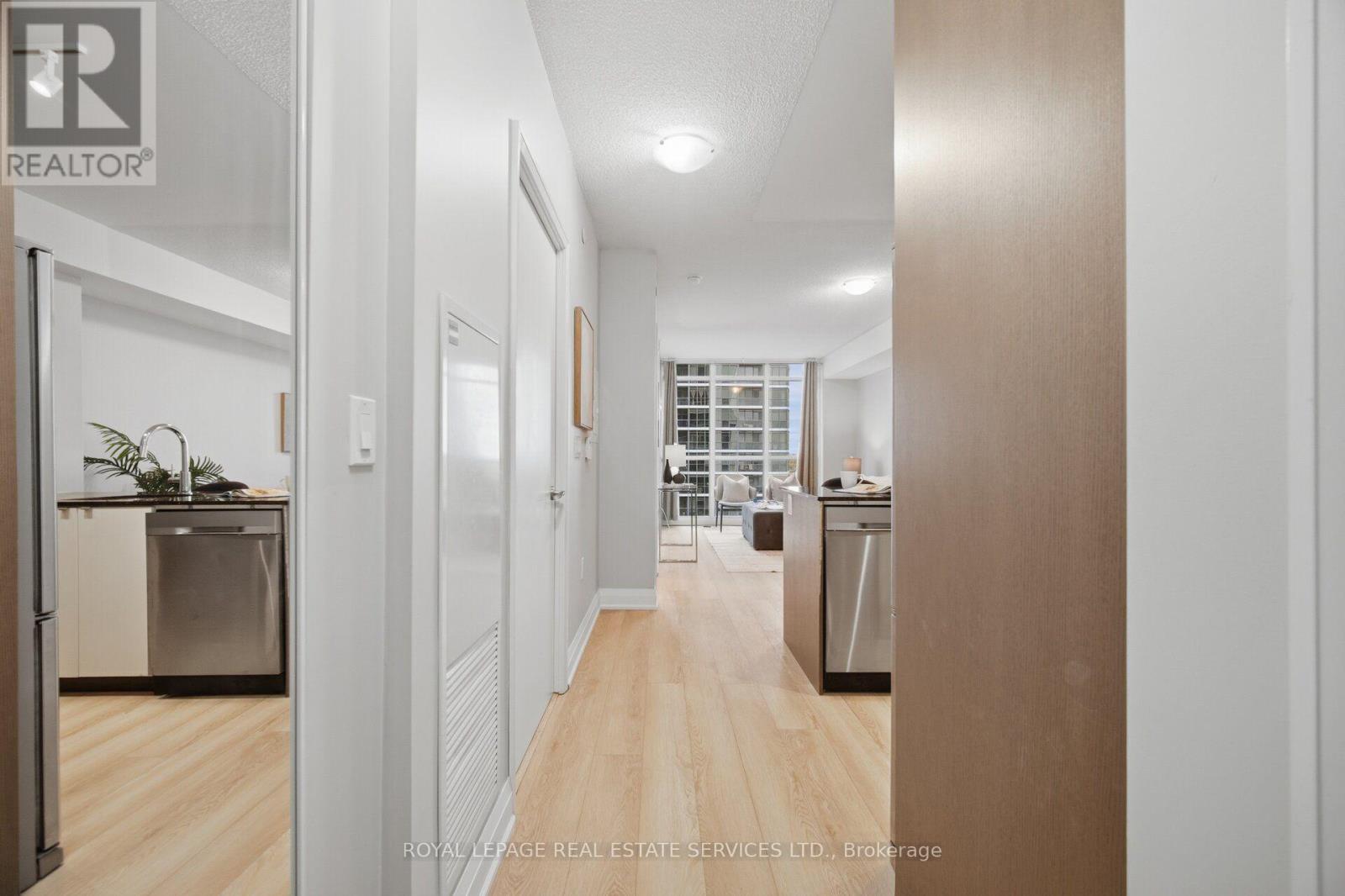 1608 - 9 Valhalla Inn Road Property Photo 8