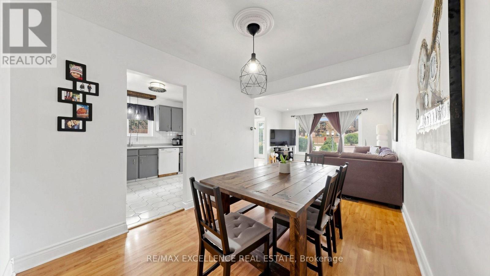 28 Glenvale Boulevard Property Photo 10