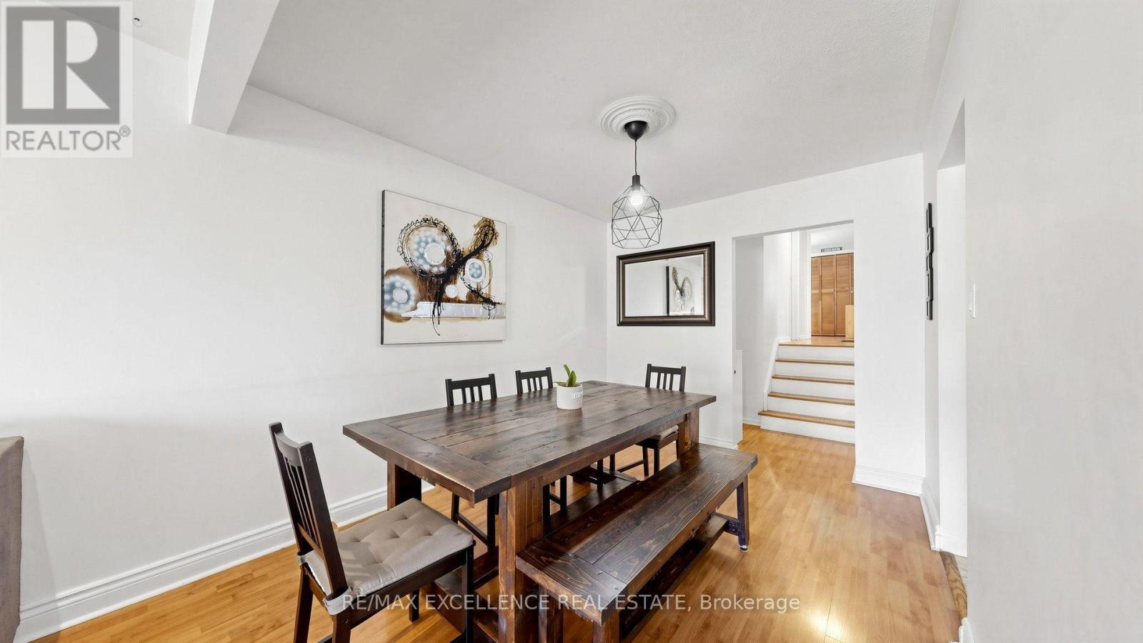 28 Glenvale Boulevard Property Photo 11