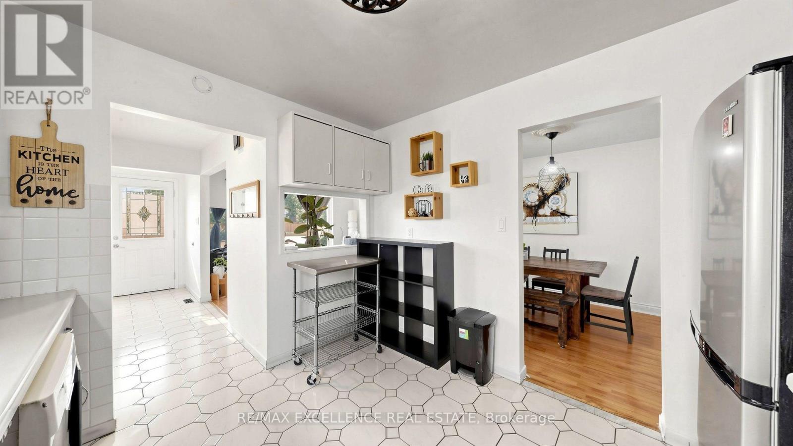 28 Glenvale Boulevard Property Photo 16