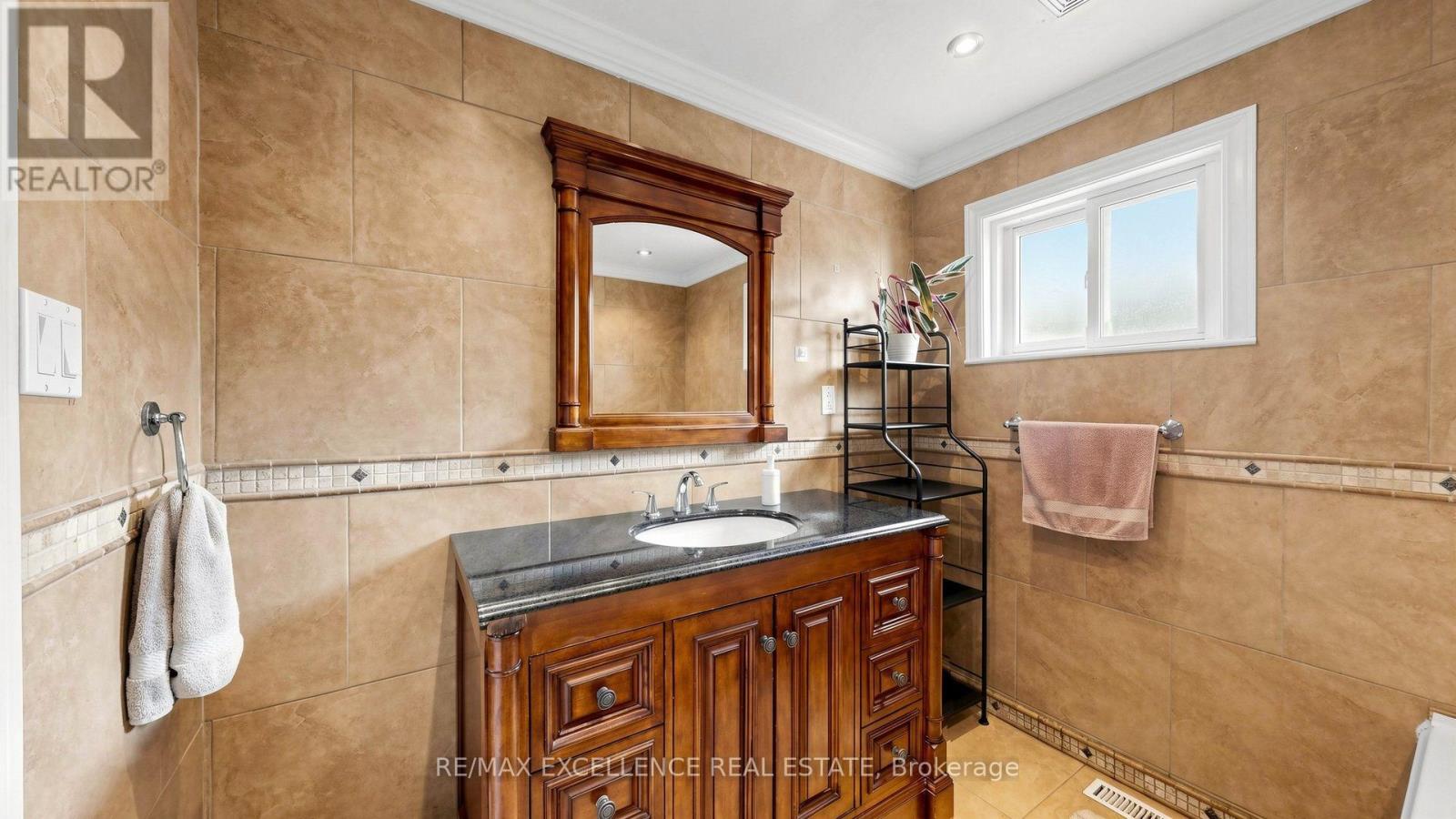 28 Glenvale Boulevard Property Photo 29