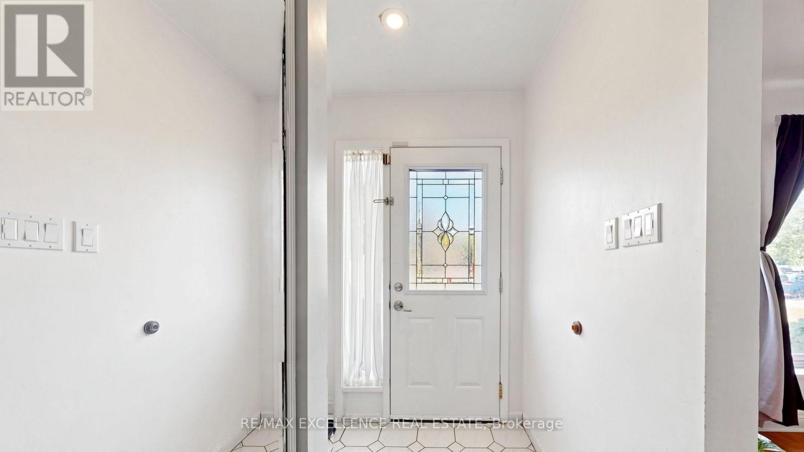 28 Glenvale Boulevard Property Photo 31